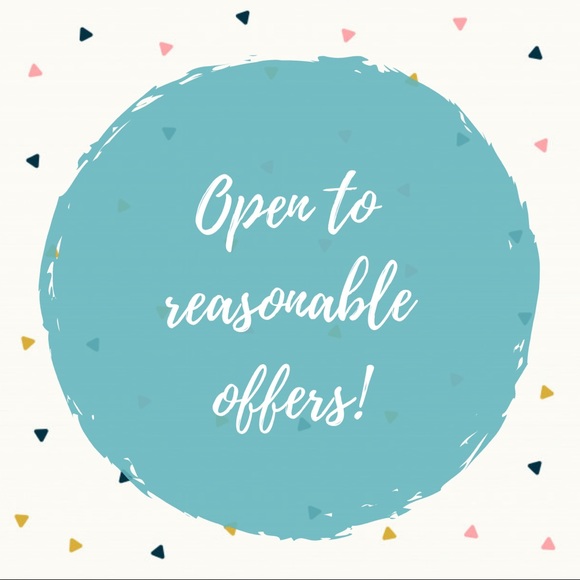 Meet your Posher, Aubrey - Picture 1 of 1